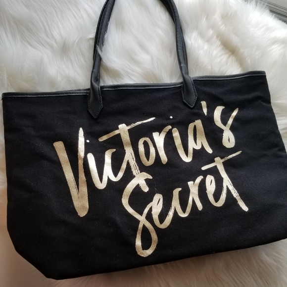 Victoria Secret Bundle - Picture 6 of 9